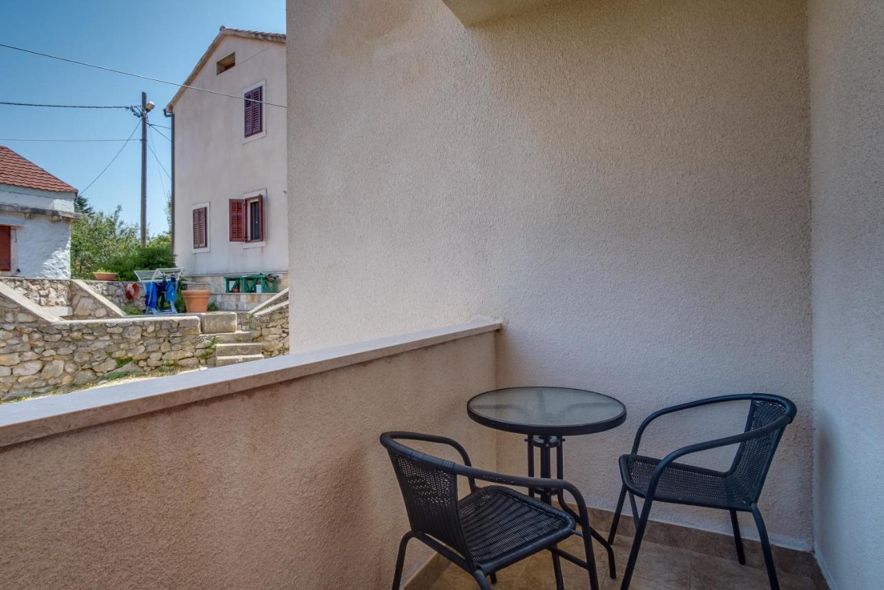 Apartment Mirjana New Mali Losinj Exterior photo