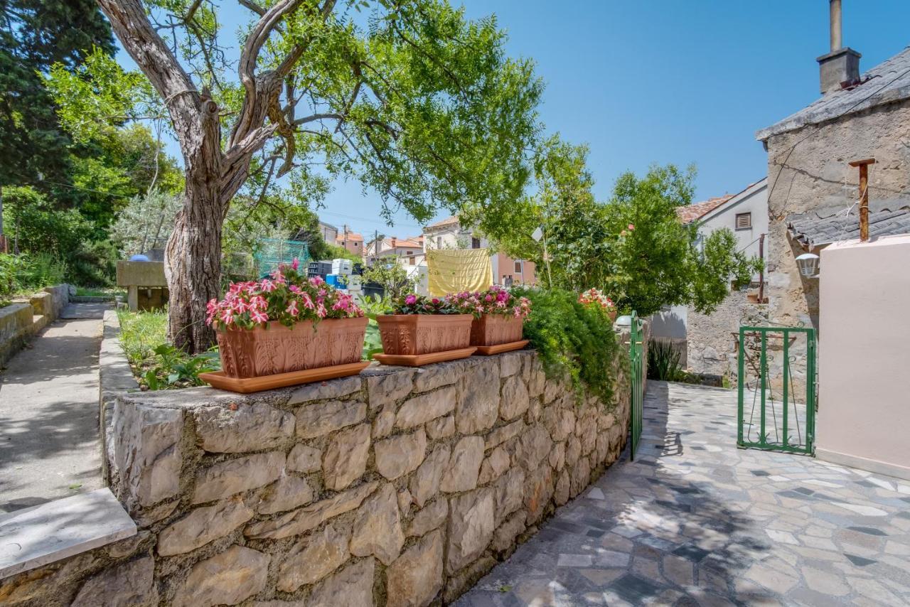Apartment Mirjana New Mali Losinj Exterior photo